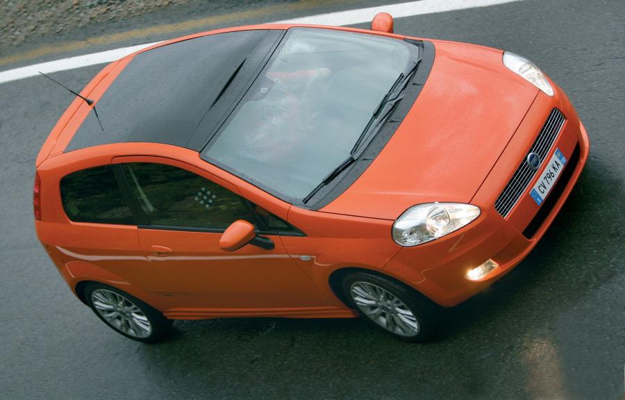  Fiat Grande Punto Multijet 3-Door 2005 года  (фото 9 из 51)